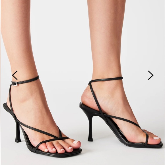 Black Steve Madden heels - Picture 3 of 4
